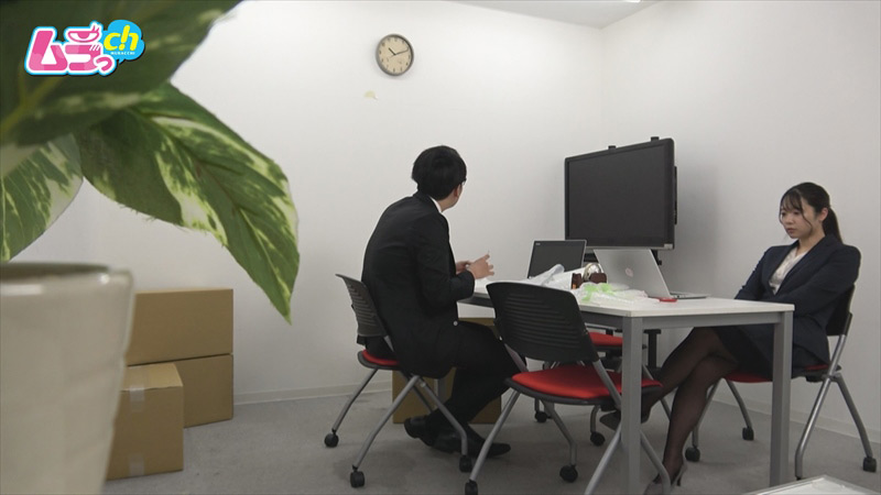 ニンゲン観察 舐めた態度の後輩女をキメセク制裁! 画像1