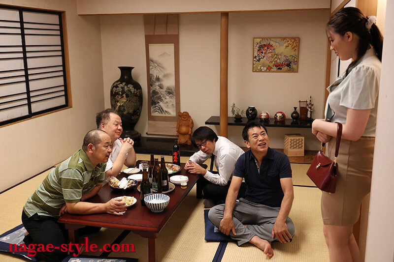 夫には話せない妻の体験談 町内会で晒された肉体 画像10
