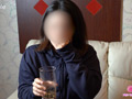 [namidame-0012] パーカー姿のお姉さんが大量飲尿初挑戦！＆ごっくんも！のキャプチャ画像 7