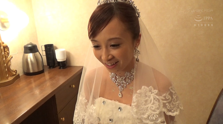 結婚式痴漢 | フェチマニアのエロ動画【Data-Base】