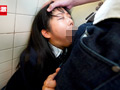 悪戯トイレ ドM少女をホテルに連れ込み従順ハメ撮り サンプル画像5