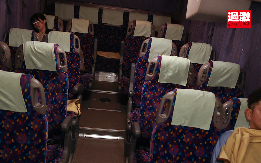 夜行バスで2人きり デカ尻清楚JD | フェチマニアのエロ動画【Data-Base】