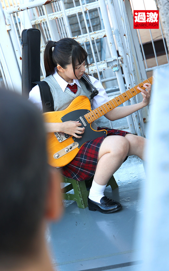 媚薬チ○ポで即イラマ8 ギターの練習に励む女の子 | DUGAエロ動画データベース