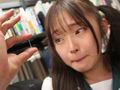 図書館で声も出せず糸引くほど愛液が溢れ出す敏感娘31 美尻ツインテ女子