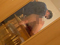 逃げても背後からホジくりまくるバック手マンで潮を吹かされ続け屈服する敏感女子大生3 美形巨尻娘