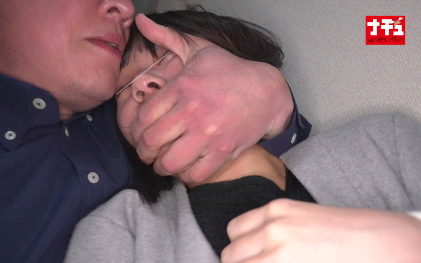 奥突きバウンドピストンでイキ壊れた女4 痙攣微乳オンナ 画像3