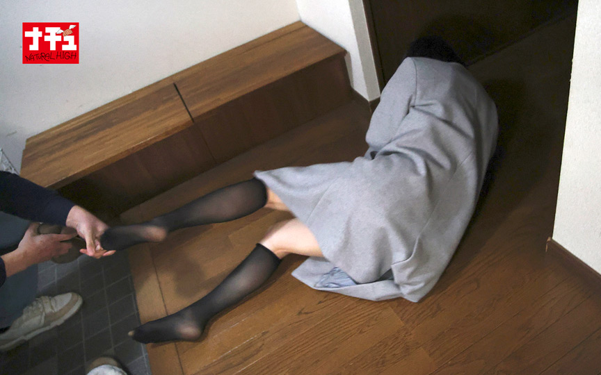 奥突きバウンドピストンでイキ壊れた女4 痙攣微乳オンナ 画像4