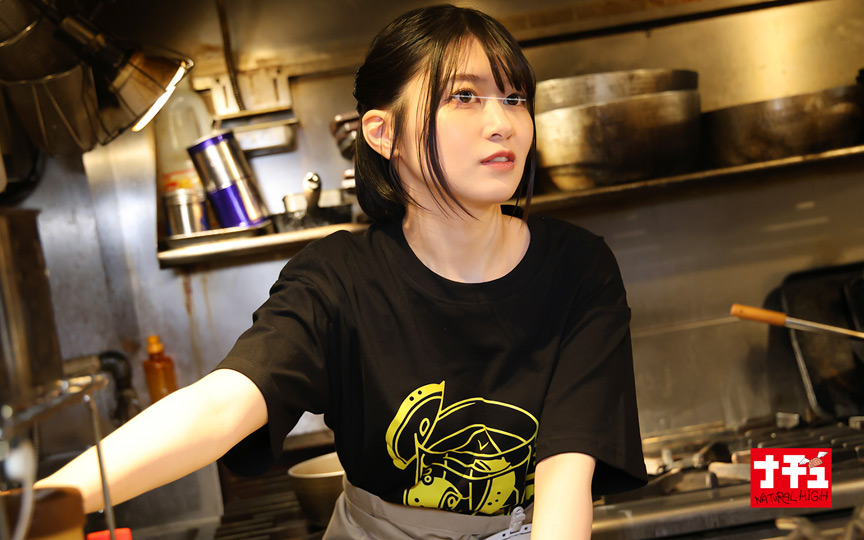 2穴同時リモバイ開発羞恥 黒髪居酒屋店員 画像1