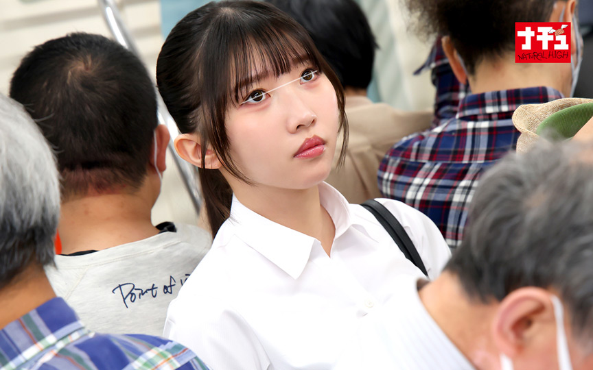 パンスト穴あけ指入れで感じまくる美脚女6 巨尻潮吹きOL 画像1