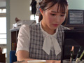 バレたらマズイ状況でこっそり吐息を漏らす 働くオンナのパンスト角オナニー