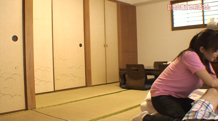 【paradisetv-2024】ウチの親父を訪問介護するムッチリ体型のおばさん1の見所画像12