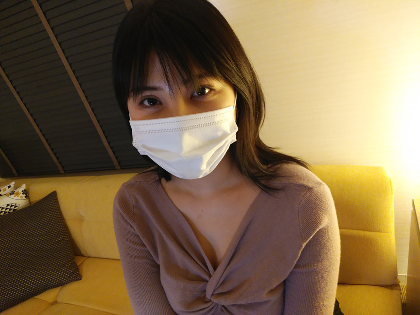 マスク着用を条件に撮影を了承してくれた かおるちゃん | DUGAエロ動画データベース