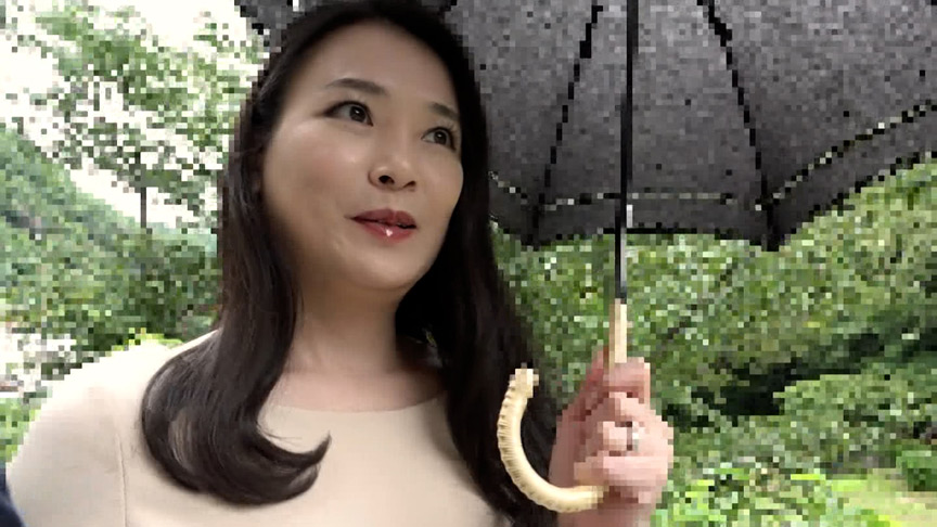 綺麗すぎる五十路熟女がイキまくり中●し不倫4時間SP 画像1
