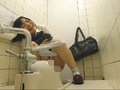 [peters-2079] 女子○生下校中公衆トイレ盗撮 発情期オナニーのキャプチャ画像 5