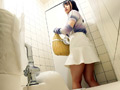 女子トイレ覗き迫力の放尿と生々しいオナニー ＃1 サンプル画像1