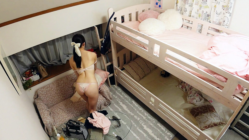 有名私大の女子寮を覗き見る 無防備オナニーの一部始終1 画像4