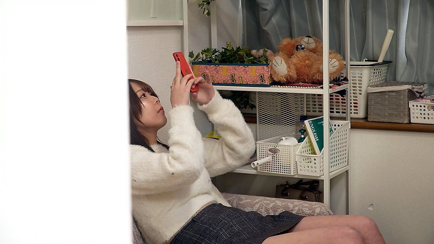 有名私大の女子寮を覗き見る 無防備オナニーの一部始終3 画像1