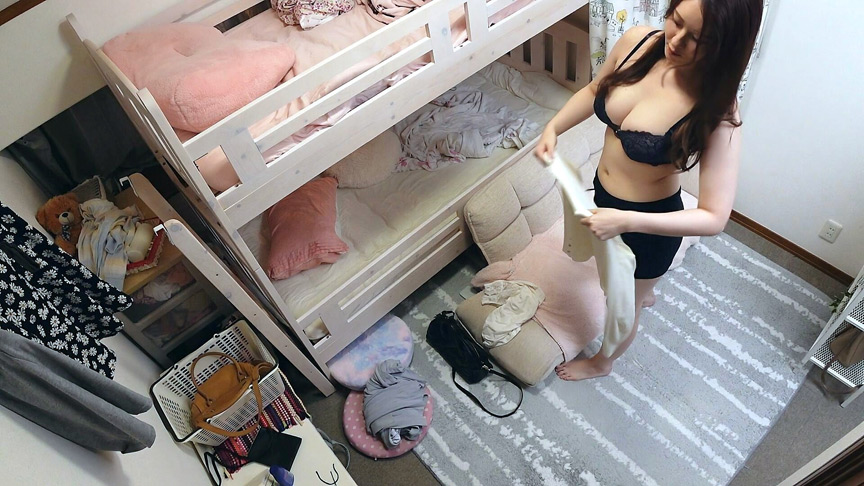 有名私大の女子寮を覗き見る 無防備オナニーの一部始終4 画像4