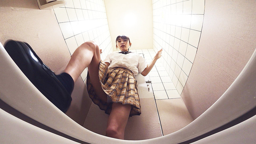 発情期のお年頃 下校中オナニー流出動画 #1 1枚目