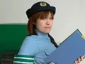 婦警に排泄調教を施す