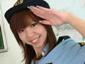 キュートな婦警の濃厚小便