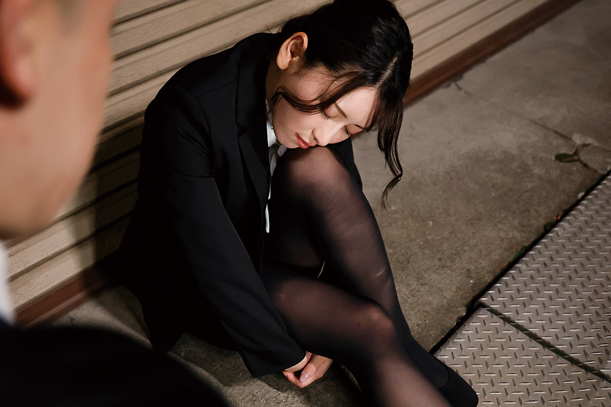 デカチン部下を誘惑する淫乱女上司 紗々原ゆり | デュガ動画データベース