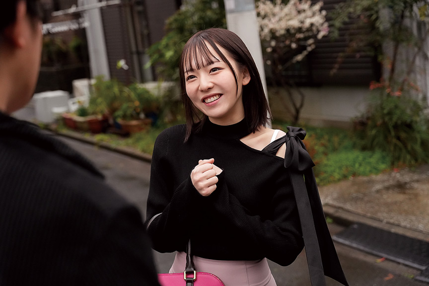 清楚だった同級生は淫乱女に変貌していた! 西元めいさ 画像1