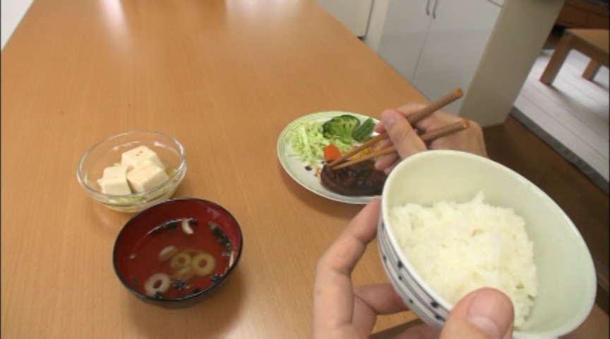 新・出張、全裸家政婦。 小西悠