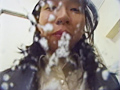 ツバ 男の鼻を舐める女 サンプル画像2