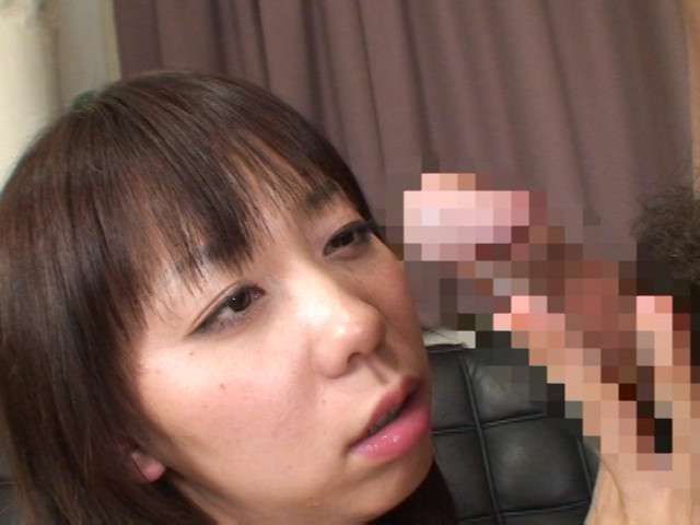 手コキと勢いのある射精 ザーメンシャンプー! 画像10