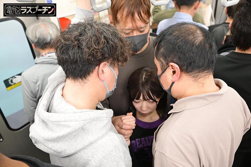 ちっちゃい女の子を3人で卑劣巨漢集団3 日向由奈 画像1