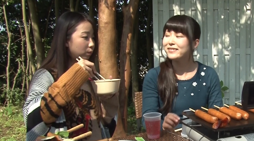 婦人会のBBQ大会で全裸羞恥芸をさせられていた僕の妻 | DUGAエロ動画データベース