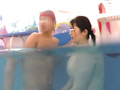 母親と息子が水中でこっそり近親相姦ゲーム2