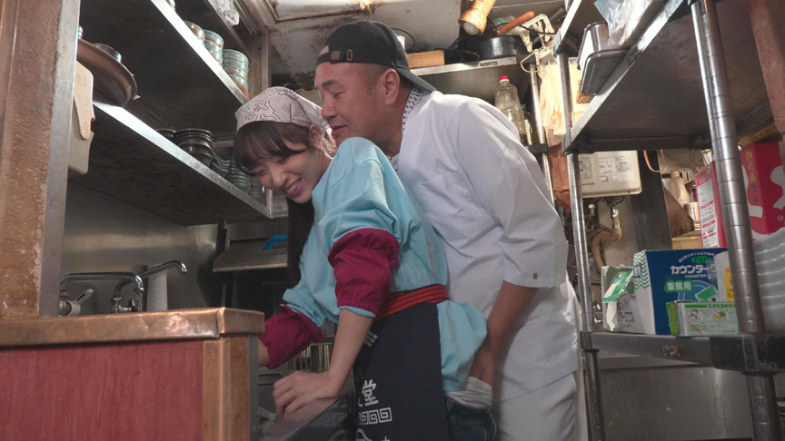行列がすごい街中華の日常とSEX!~妹編~ 画像2