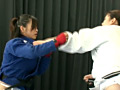 AV史上最強の女喧嘩！ SAKI VS MEGU サンプル画像6