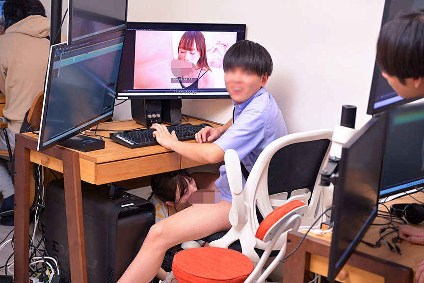 ミニマム背丈の新人肉便器女AD 画像1