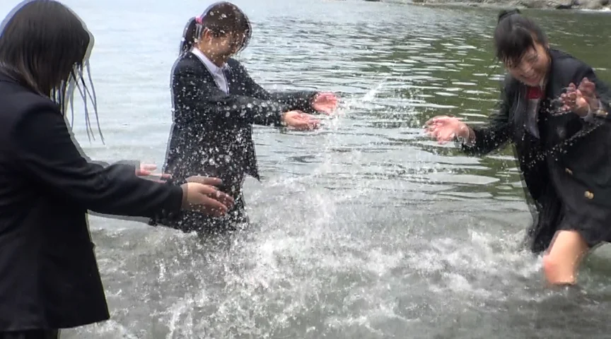 濡れたがリせせらの水泳講座