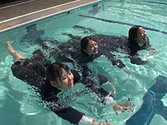 【エロ動画】3人の女子と母校訪問のシコれるエロ画像