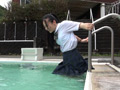 初めての制服着衣泳 画像1