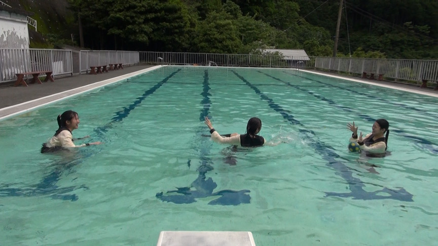 三つ巴の水球合戦 画像1