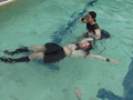 三つ巴の水中遊泳 1