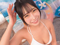 水着ギャルがお口だけでバキュームノーハンドフェラ！？ 画像1