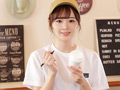 [shigeki-0012] 接客中は何をされても常に笑顔のカフェ店員に密着 のののキャプチャ画像 1