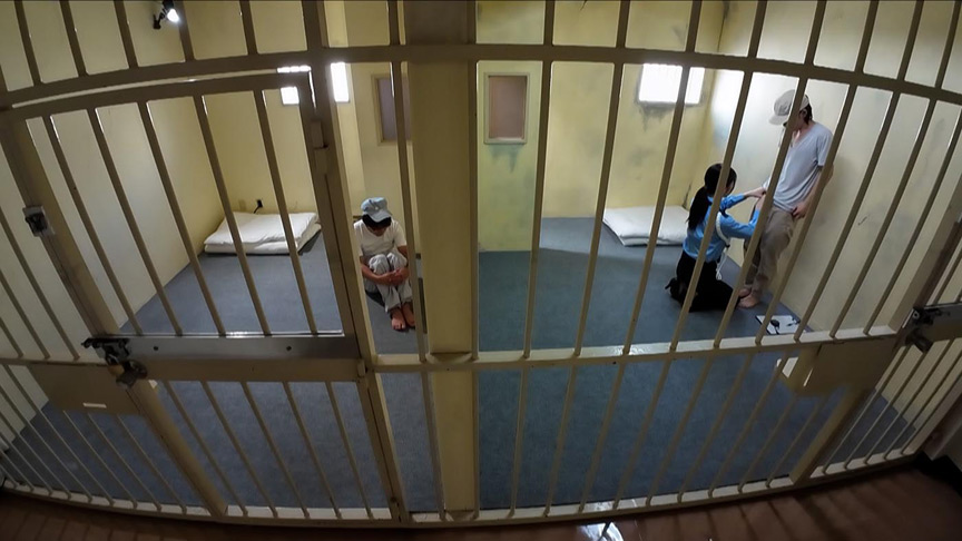 「性犯罪撲滅治療院」 症状の重い独居房囚人の性交治療 | フェチマニアのエロ動画Search