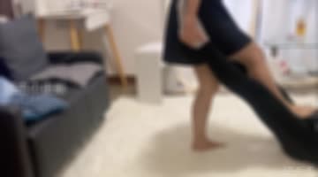 嶺生まや出演作品: 電気アンマショート動画 嶺生まやちゃん 1