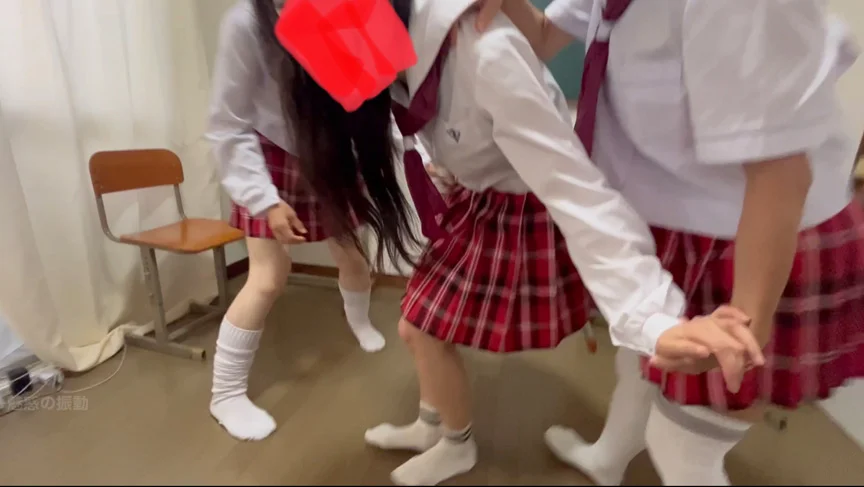 代わる代わる電気アンマをかけられ逝かされまくるまい