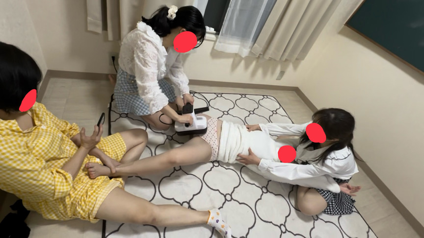 みーなちゃんに3人がかりで電気アンマ＆くすぐりの刑 画像15