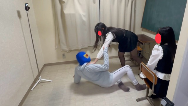 テクニシャンりおなに逝かされる…NTR電気アンマ 画像2