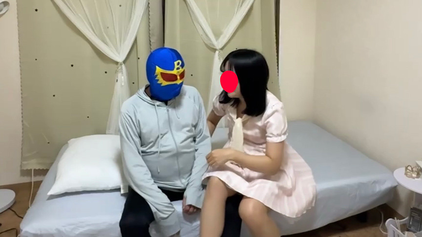 SMバーによく出没するS痴女カワウソさんの電気アンマ 画像1