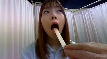 内科検診（診察室Dr.K）シリーズ作品: 内科検診 美乳Dカップが触診され身をよじる